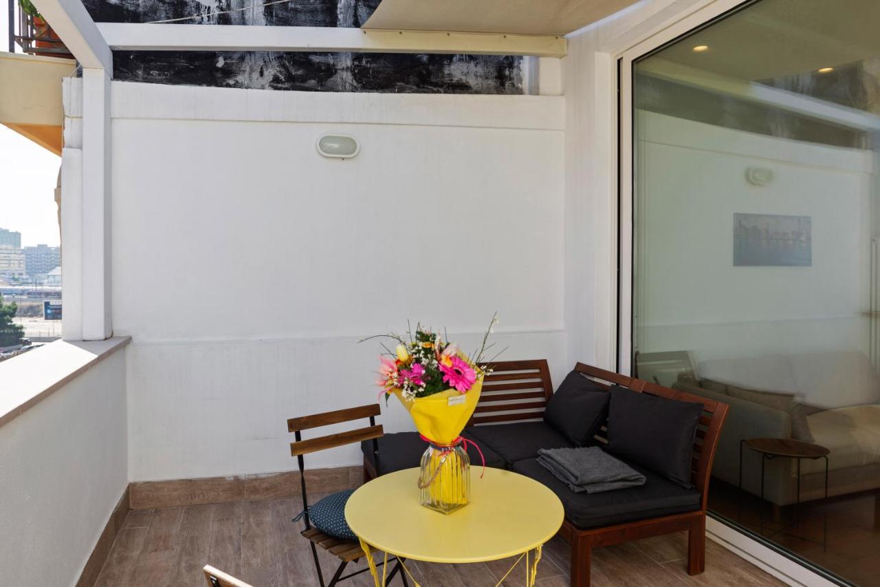 Madonella Apartment Con Terrazzo Bari Eksteriør billede
